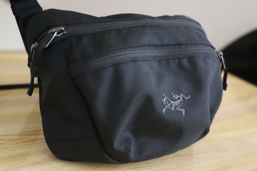 メインポケット 収納例 閉 斜め